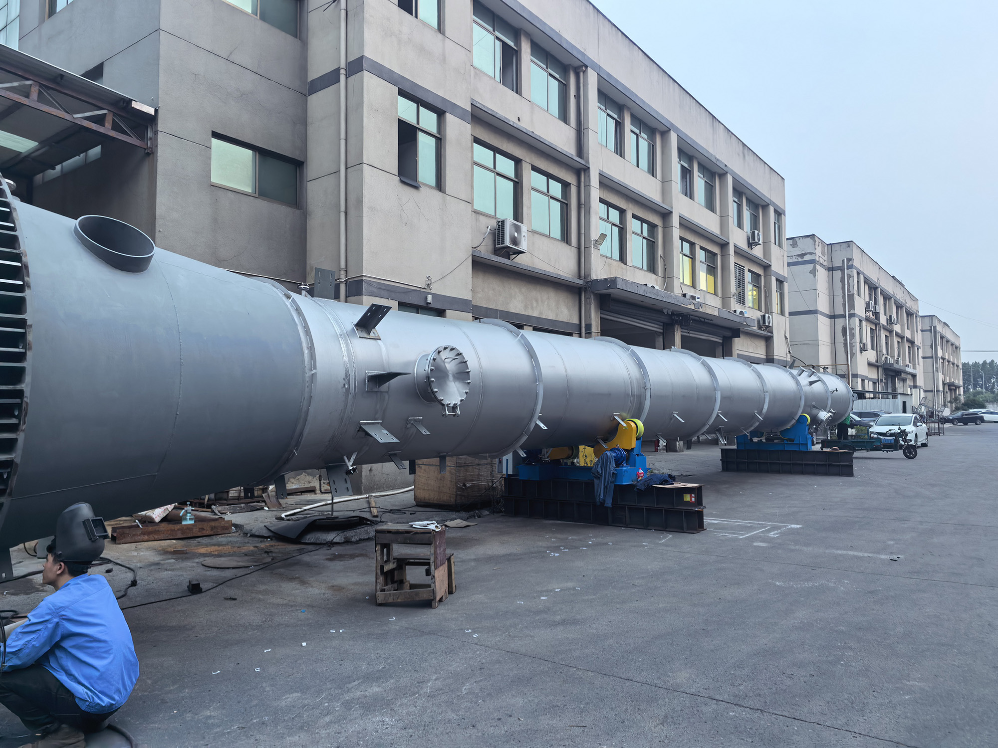 Tower equipment