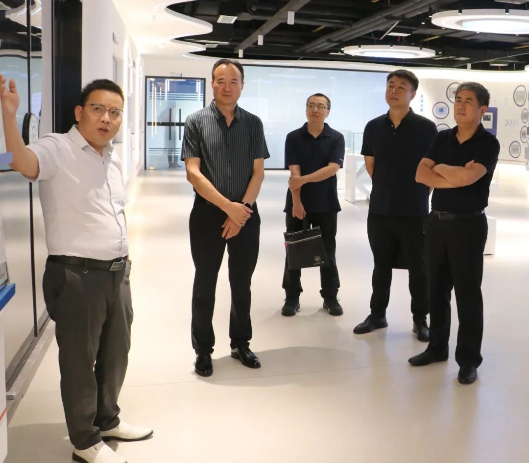 热烈欢迎中国保安协会领导一行莅临国安科技安保集团调研指导工作