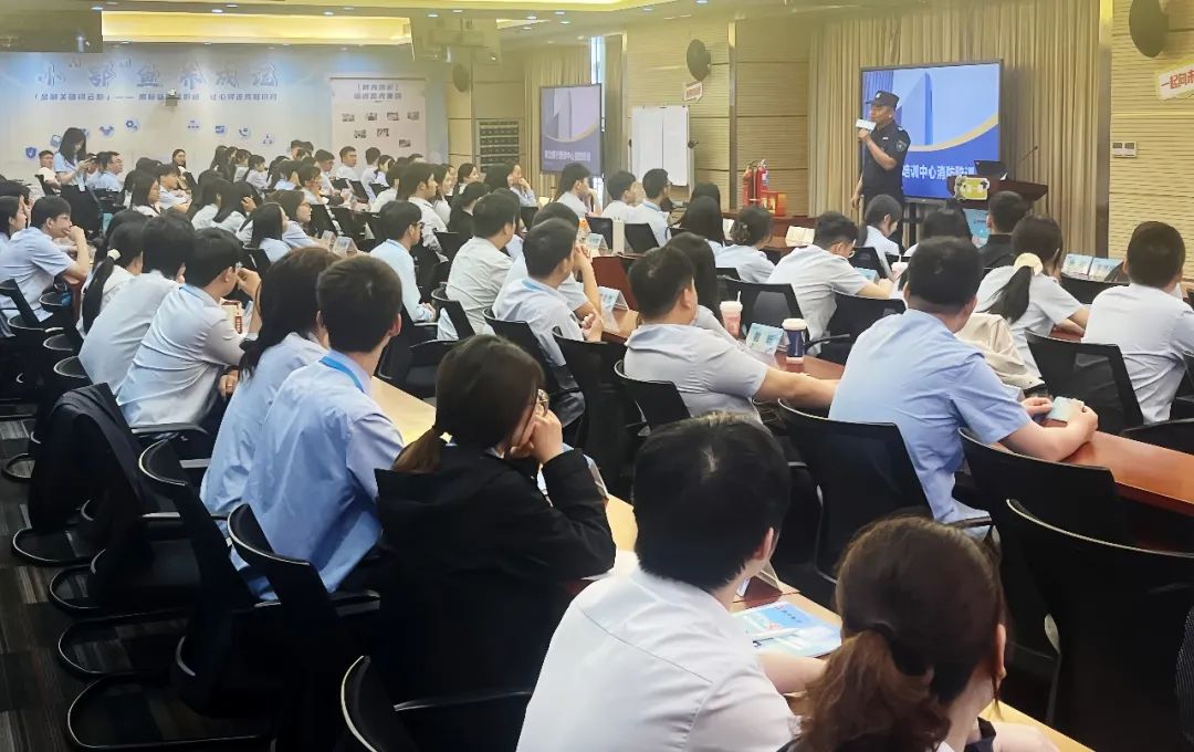 湖北银行培训中心2025年安全生产月消防培训