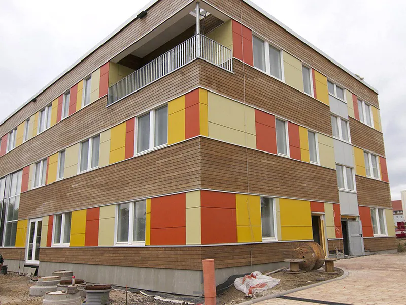 07 apartment building