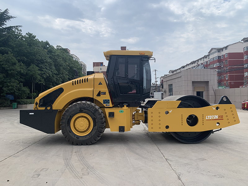 LTD720H/718H全液压双驱振动压路机