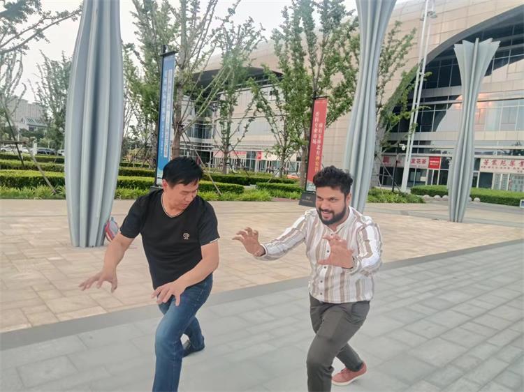 05-2023年教学印度学员五禽戏