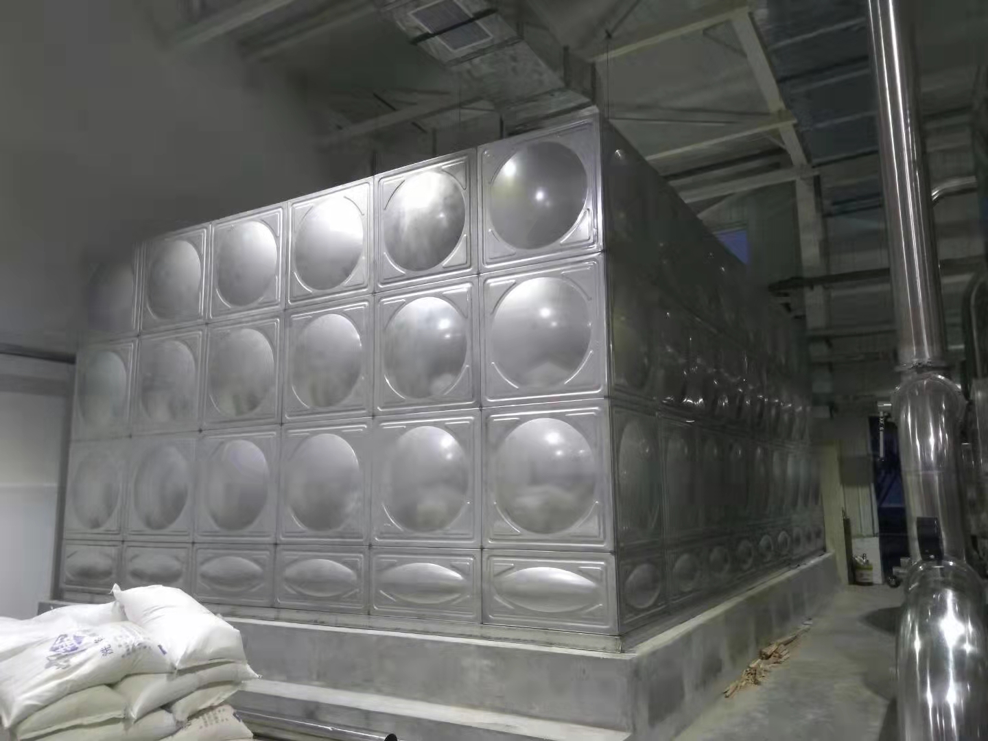 宝鸡某奶粉厂不锈钢组合水箱