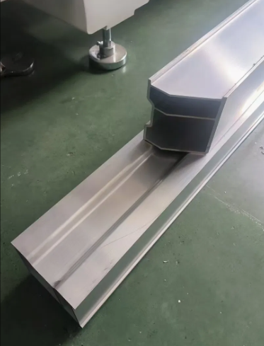 5 axis CNC Double Head Mitre Saw cutting machine