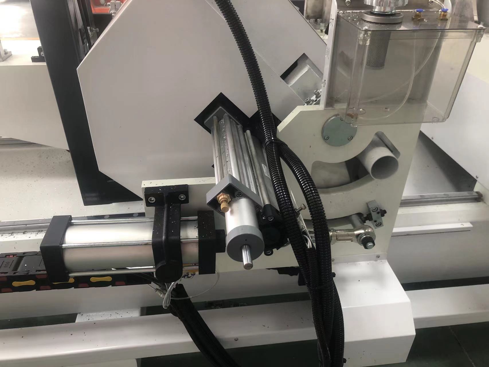 CNC Double -head Precision Cutting Saw
