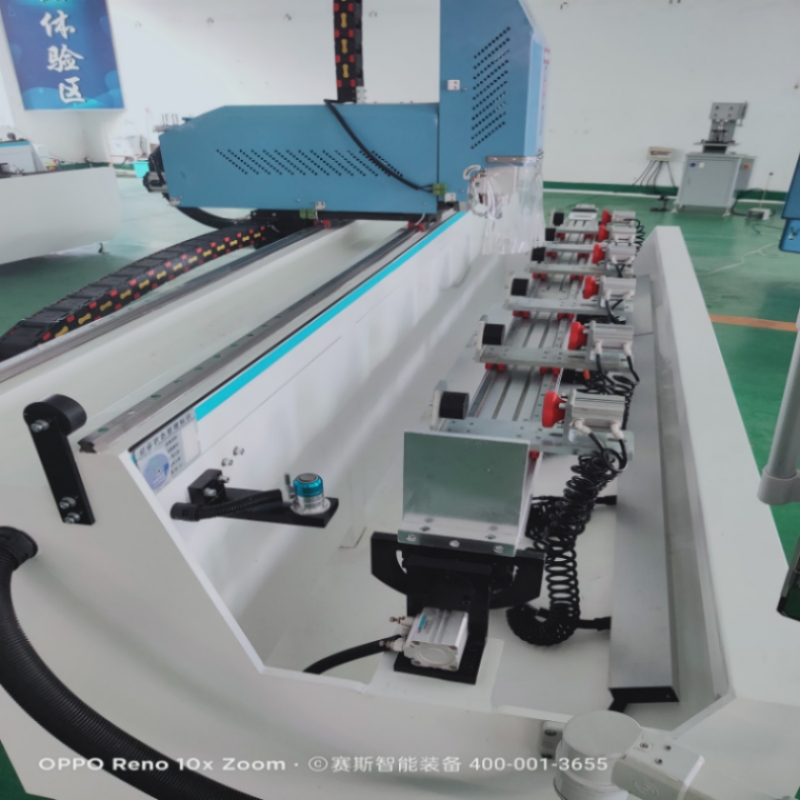 Aluminum profile 3+1 axis CNC drilling and milling machine