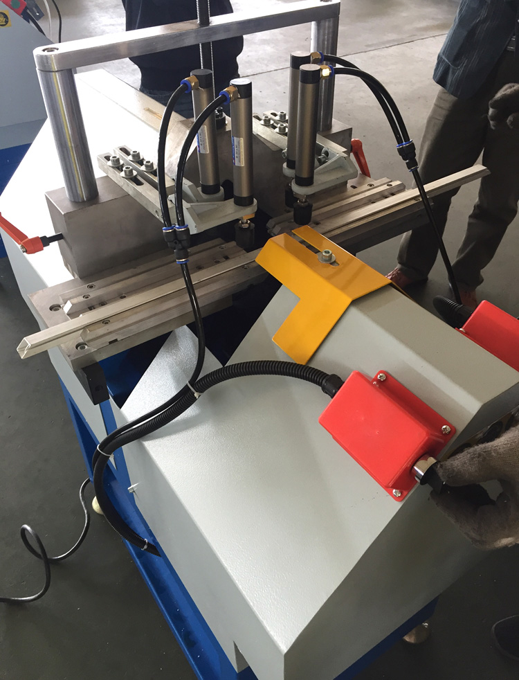 Glazing Bead Saw Machine For Upvc Profile