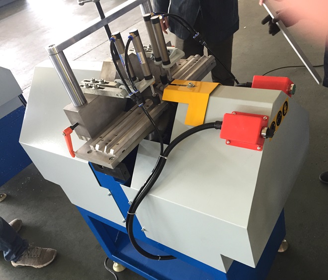 Glazing Bead Saw Machine For Upvc Profile