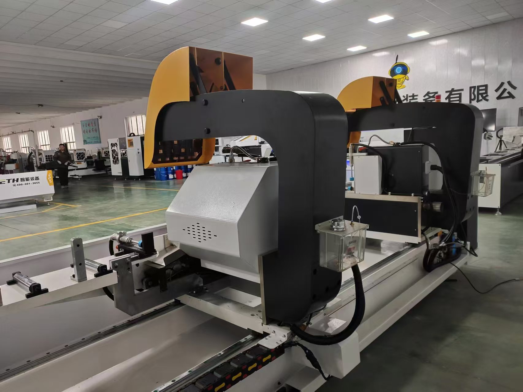 Aluminum CNC Double Head Cutting Saw Machine WIH 600mm saw blades