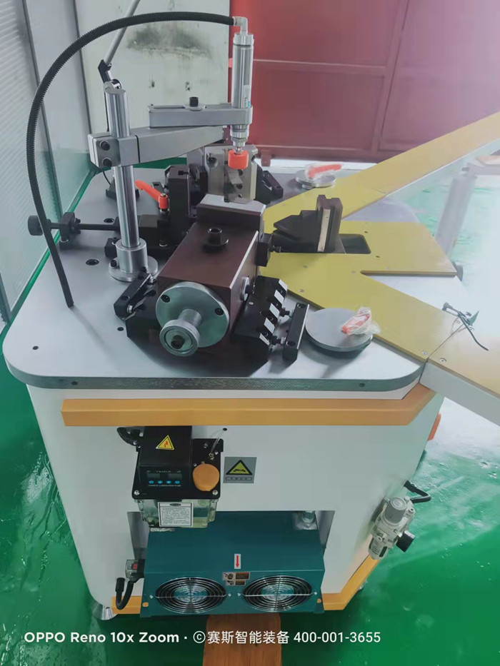 Single Head Corner Crimping Machine for Aluminum Profile Win-door