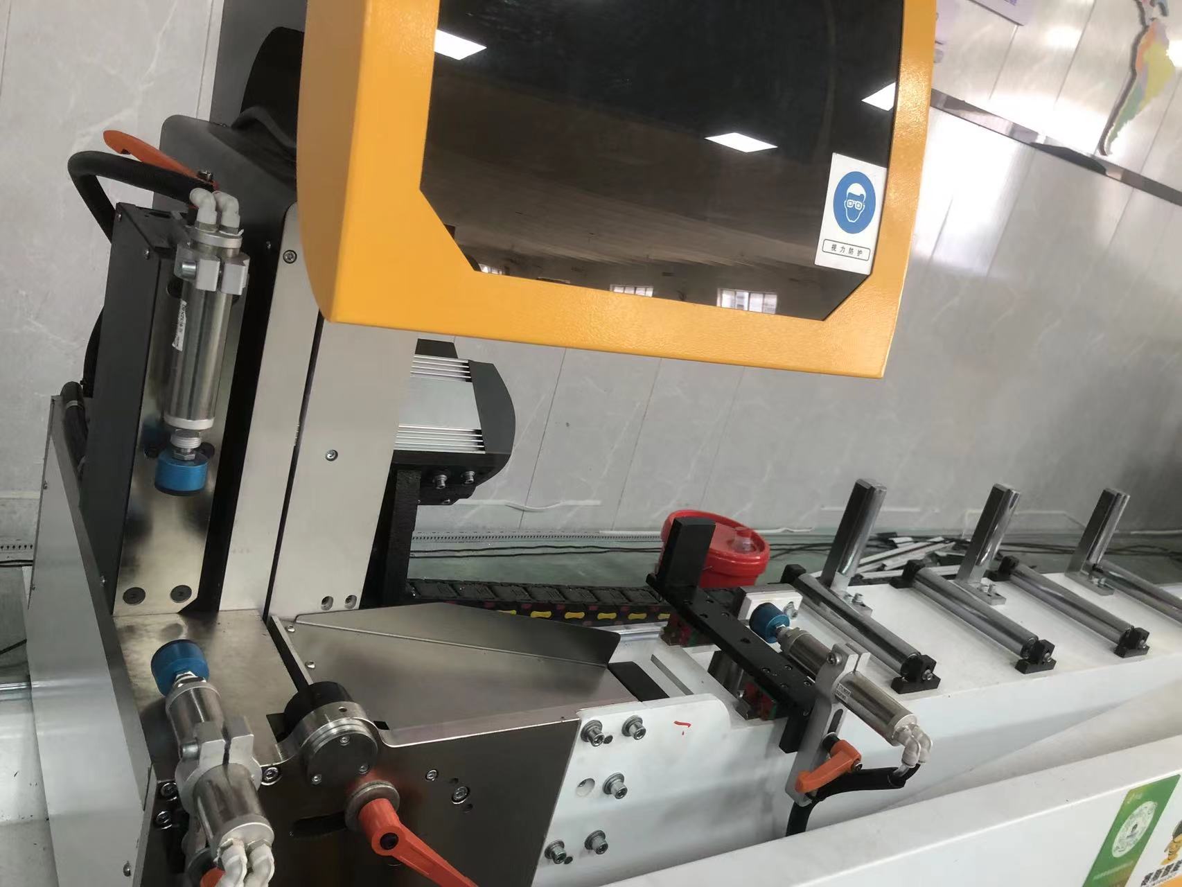Seth Mirror Curve Precision Cutting Saw