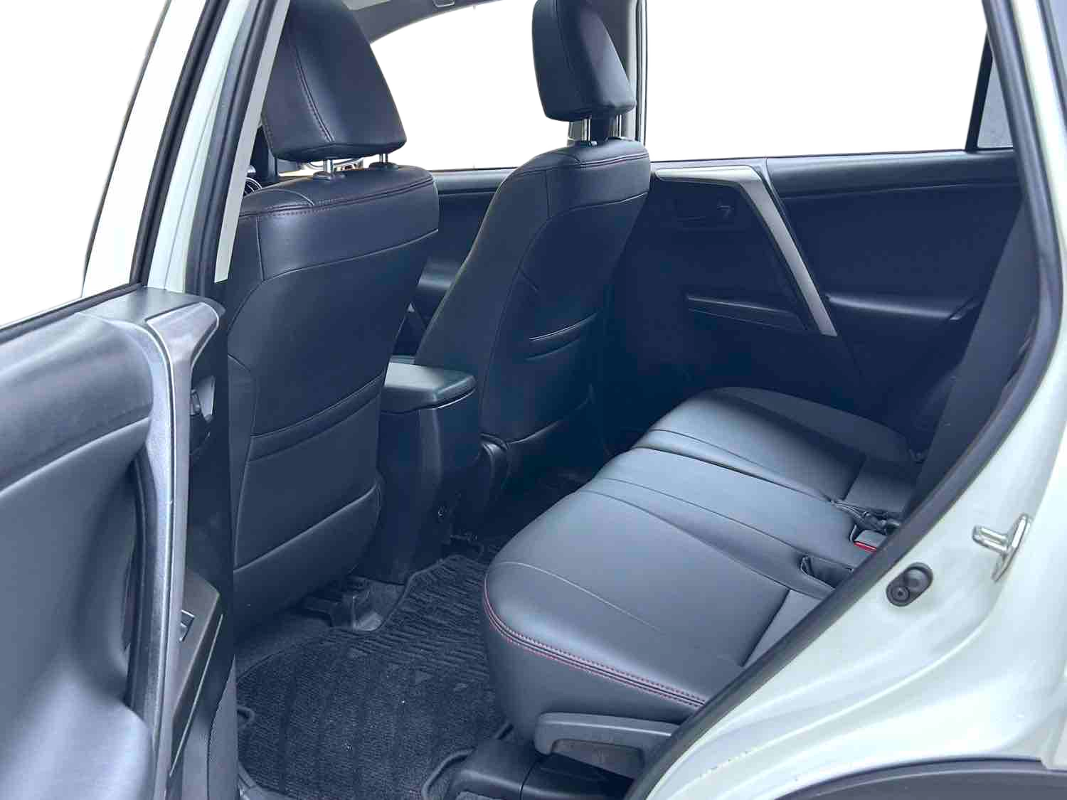Toyota RAV4 2018 RAV4 Rongfang 2.0 Stepless Two Drive Fengshang X Edition Automatic Transmission