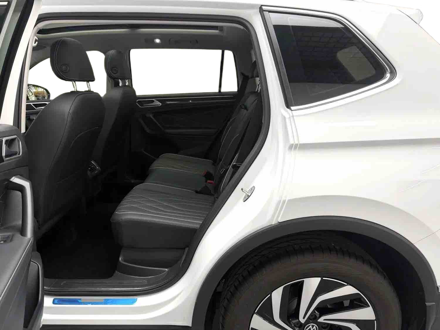 Volkswagen Tiguan L 2025 L1.5TSI300TSI outstanding two wheel drive Longteng version automatic transmission