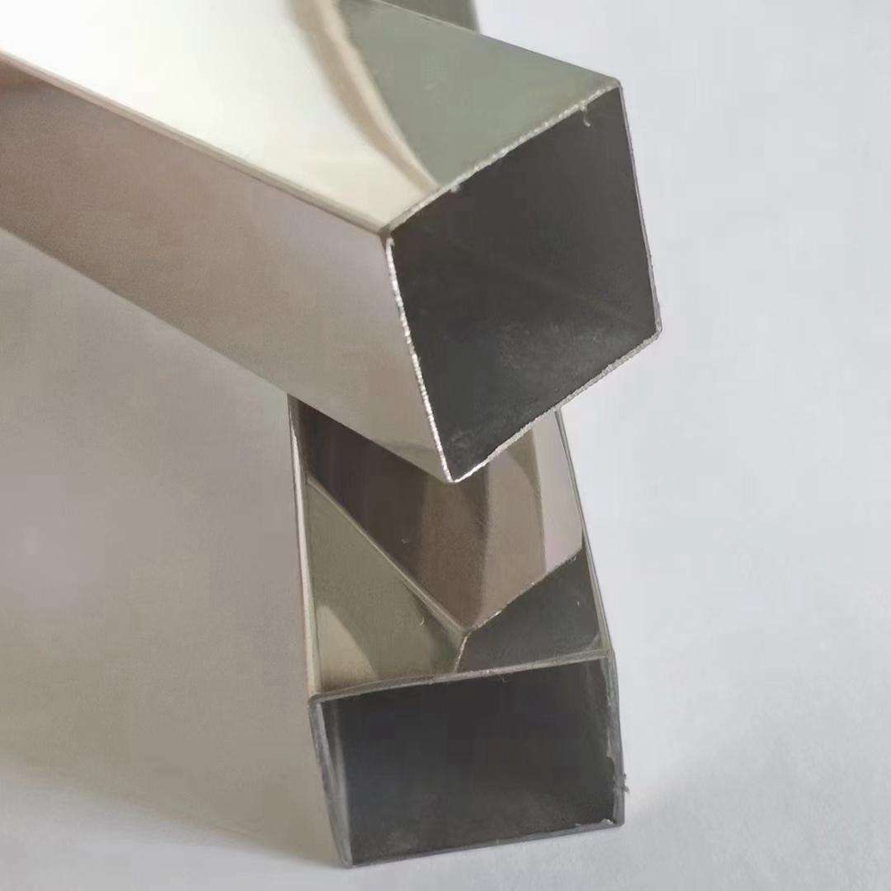 Seamless stainless steel square tube