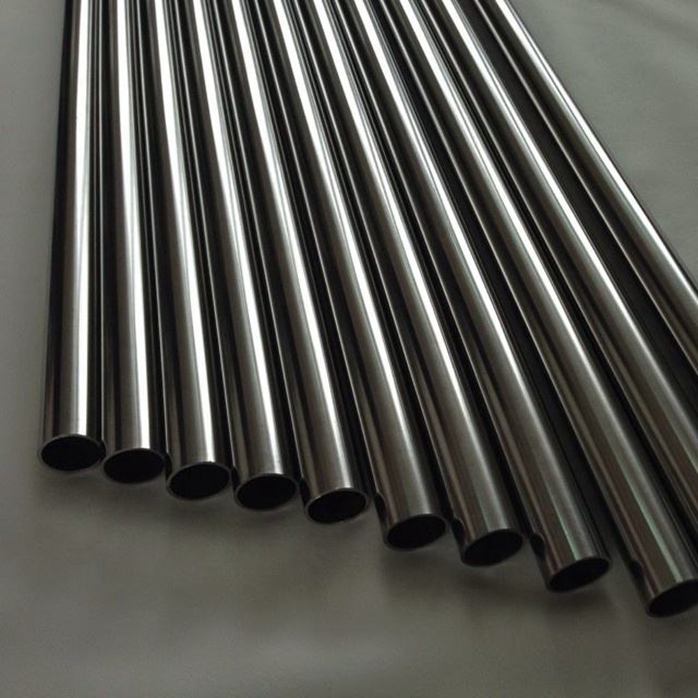 Stainless steel fluid pipe