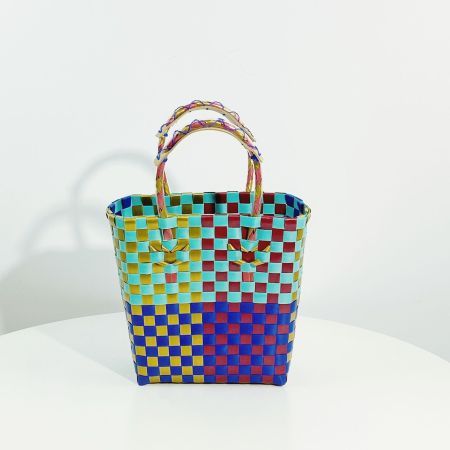 B3 Mehrfarbige, maßgeschneiderte gewebte Korb-Tasche
