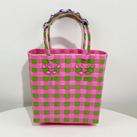 B3 Mehrfarbige, maßgeschneiderte gewebte Korb-Tasche