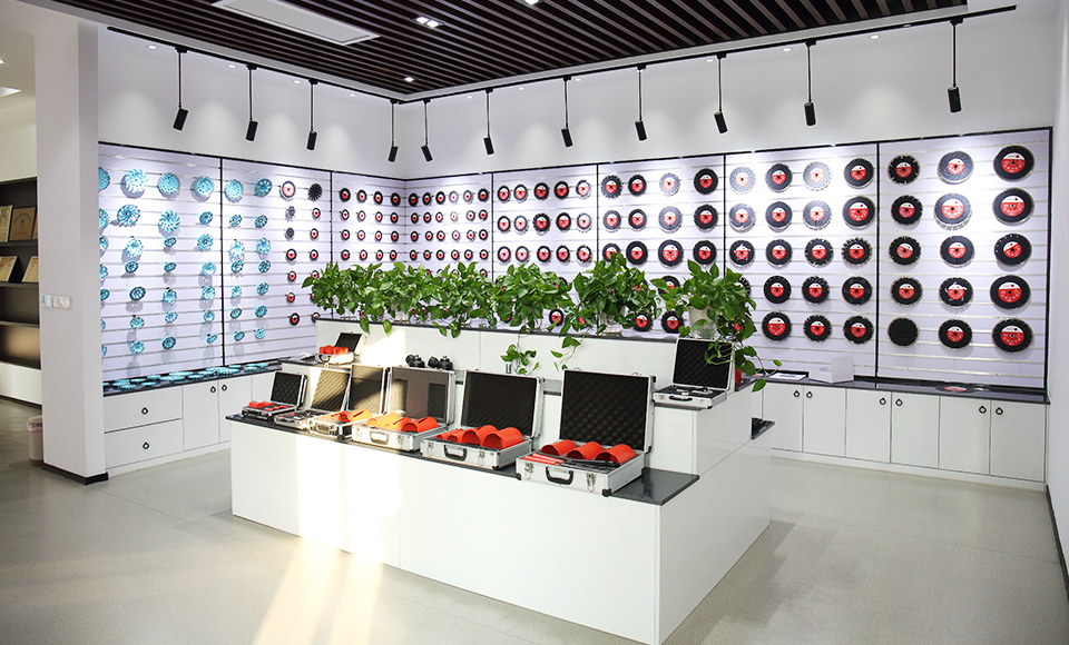 亚达工具生产制造基地