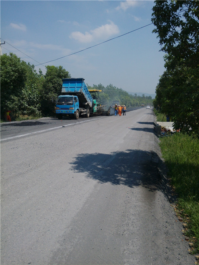 208省道2015年8月承建合肥市2015年普通干线公路208省道路面大修(巢湖市)施工3标段工程 (4)
