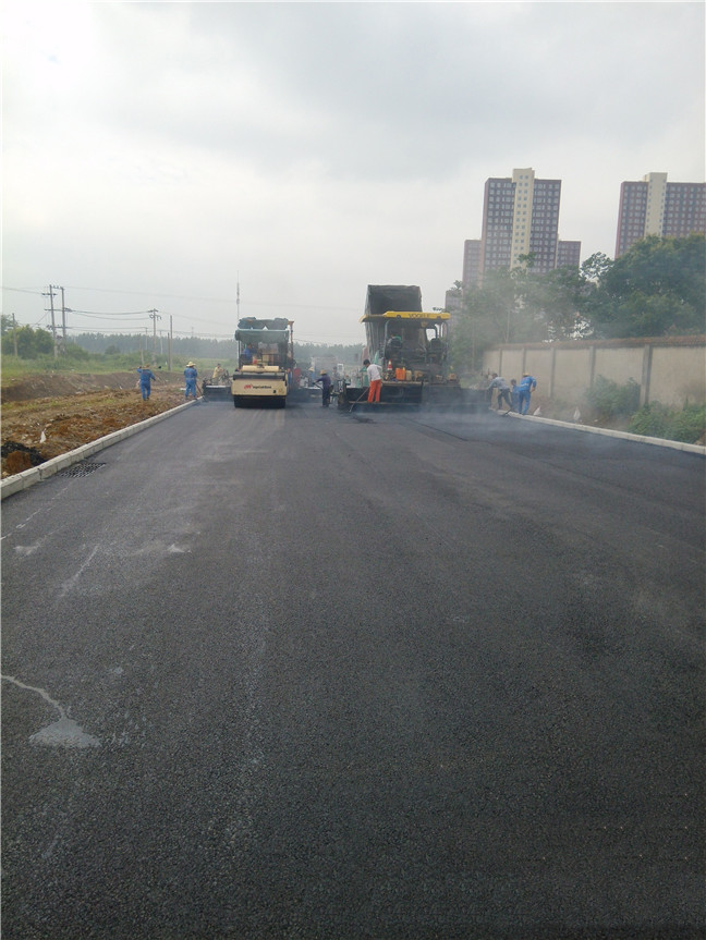 亚父路2015年6月--9月承建巢湖市经济开发区亚父路道路施工工程 (4)