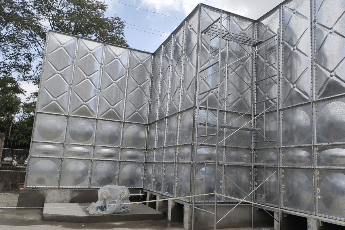 南康市横寨乡新农村建设搅拌车360吨BDF地上水箱