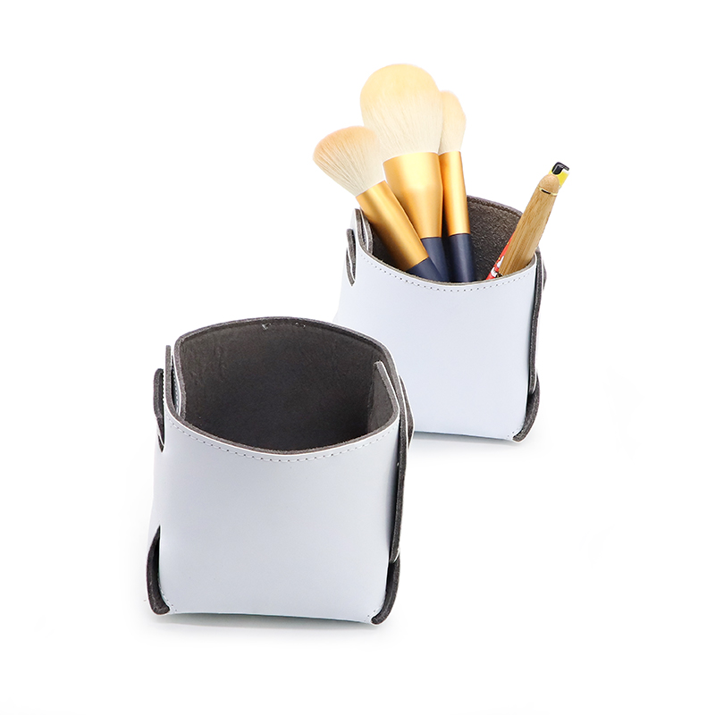 Pen Holder