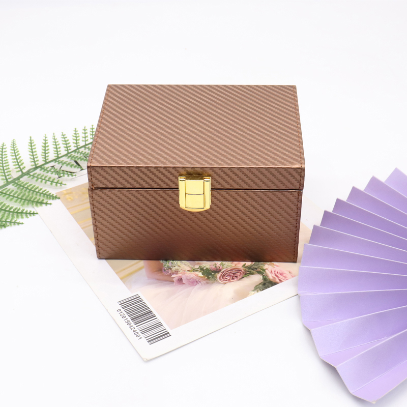 Three-color Faraday Boxes