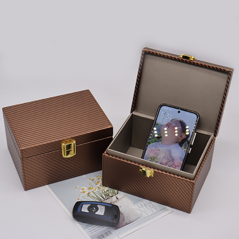 Three-color Faraday Boxes