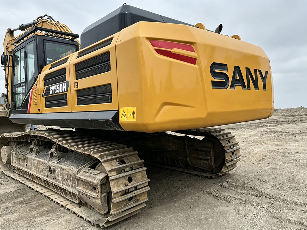 Экскаватор SANY SY550H с гидромолотом