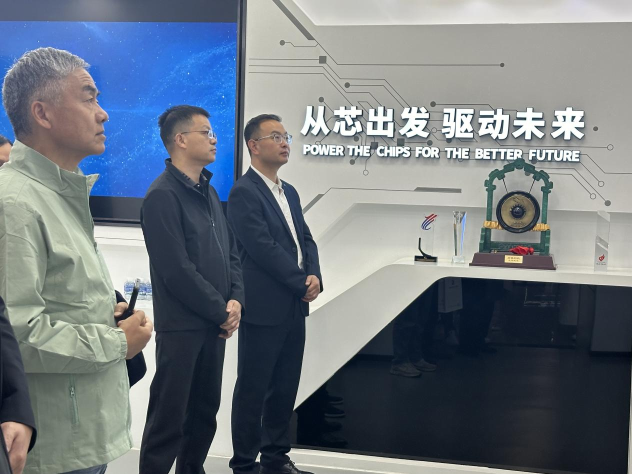 共话先进封装与产业链协同 ——常州市半导体行业协会封测专场活动在宏微科技成功举办