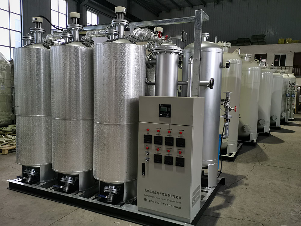 Nitrogen purification device