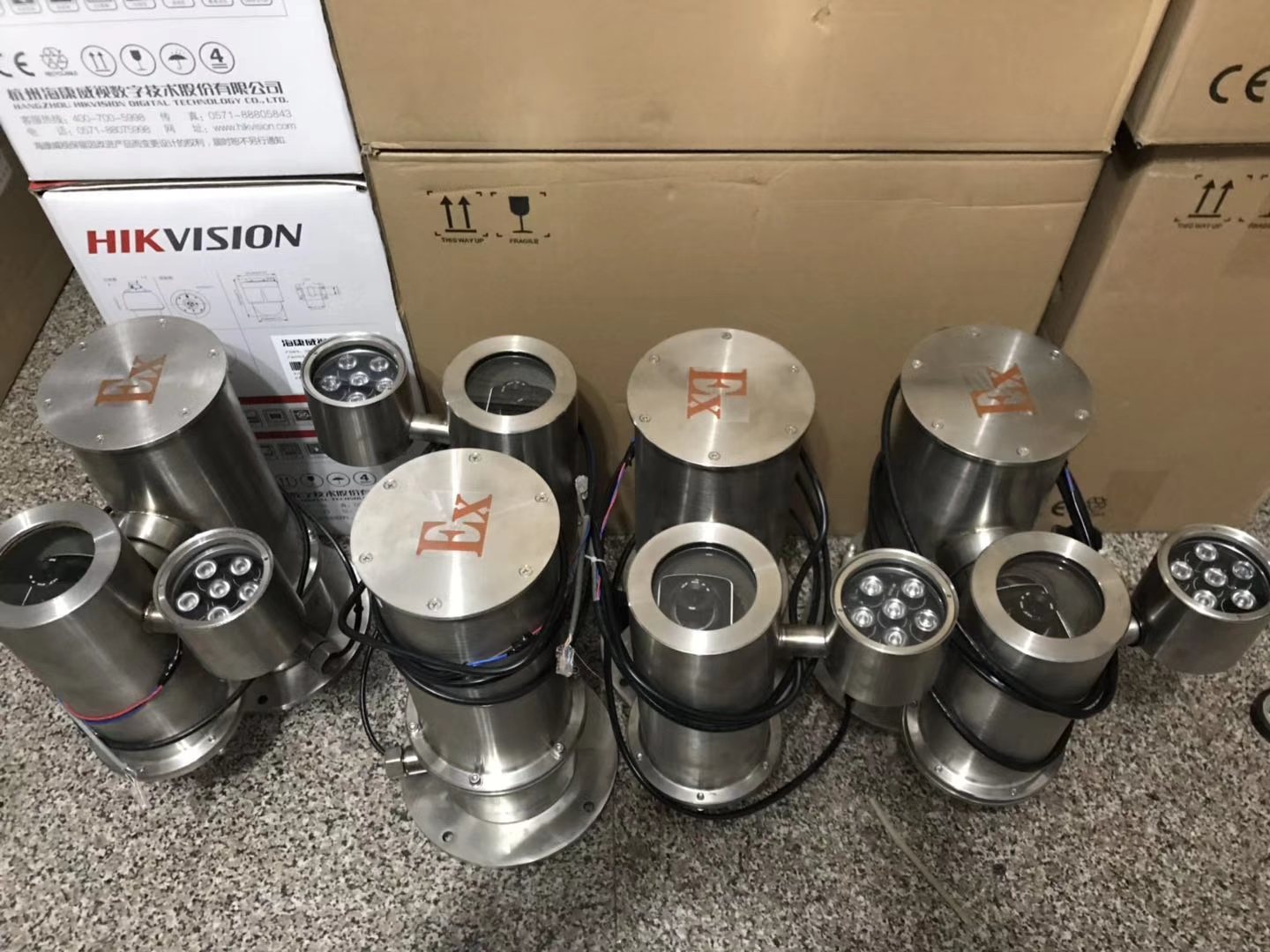 防爆立式摄像装置