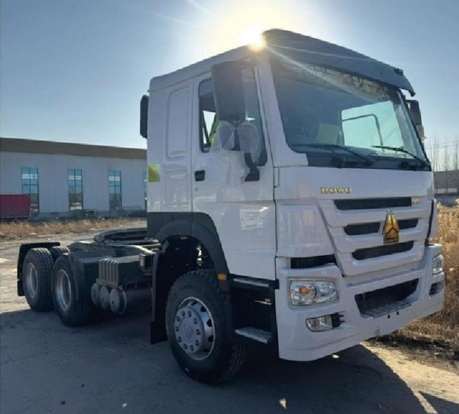 豪沃 6x4 牵引车 HOWO 6x4 Tractor Truck (Standard Duty)