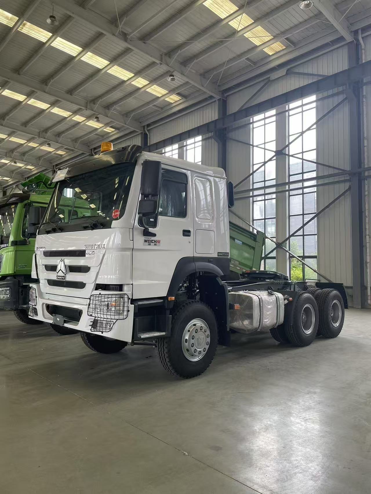 HOWO牵引车6X4