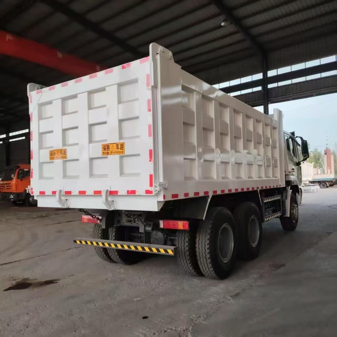 HOWO NX 自卸车 6X4