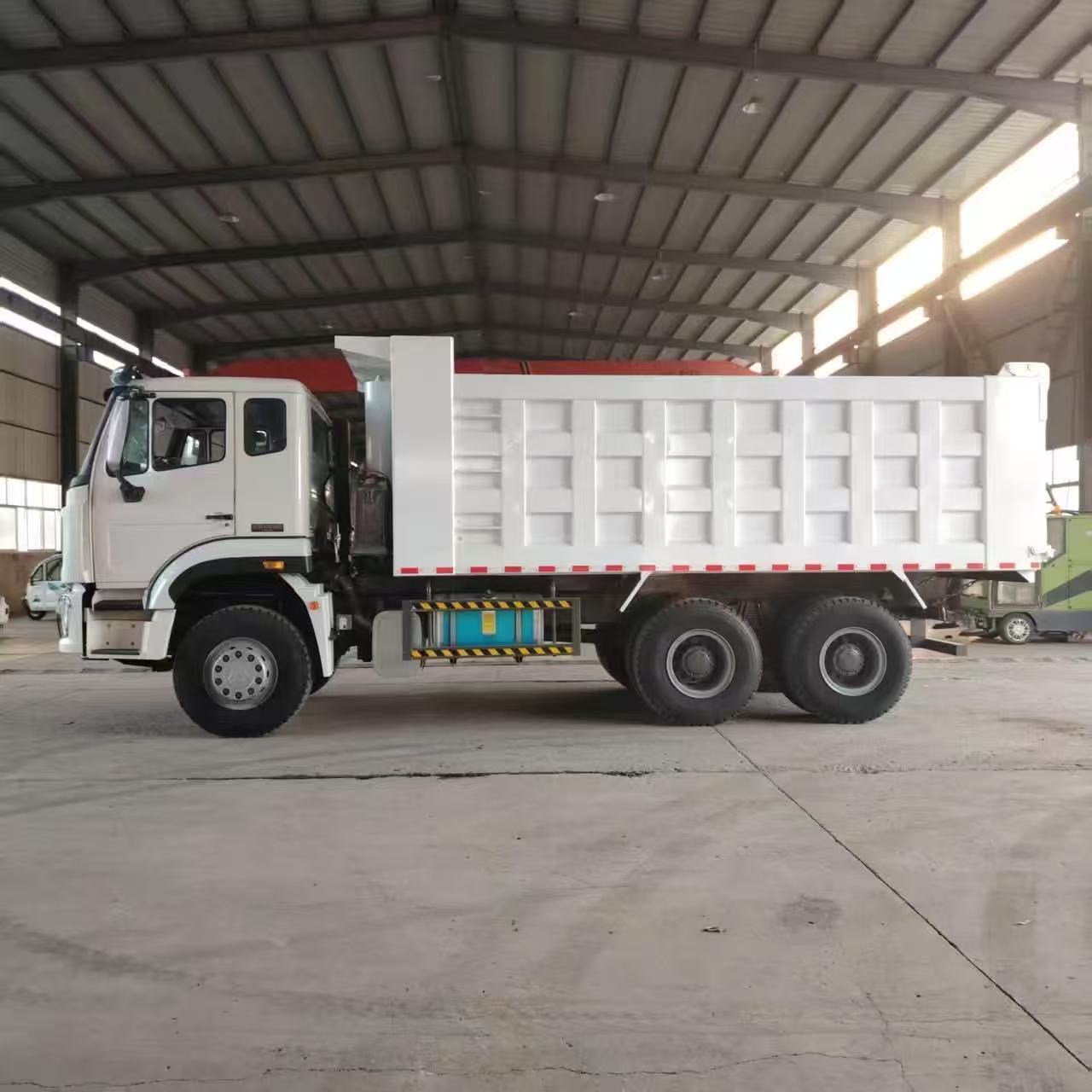 HOWO NX 自卸车 6X4