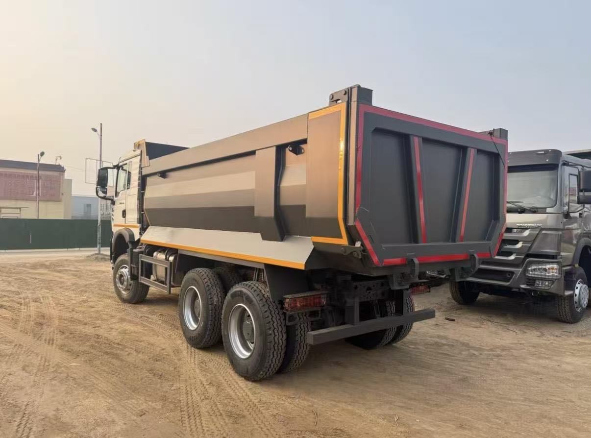 HOWO TX自卸车 6X4