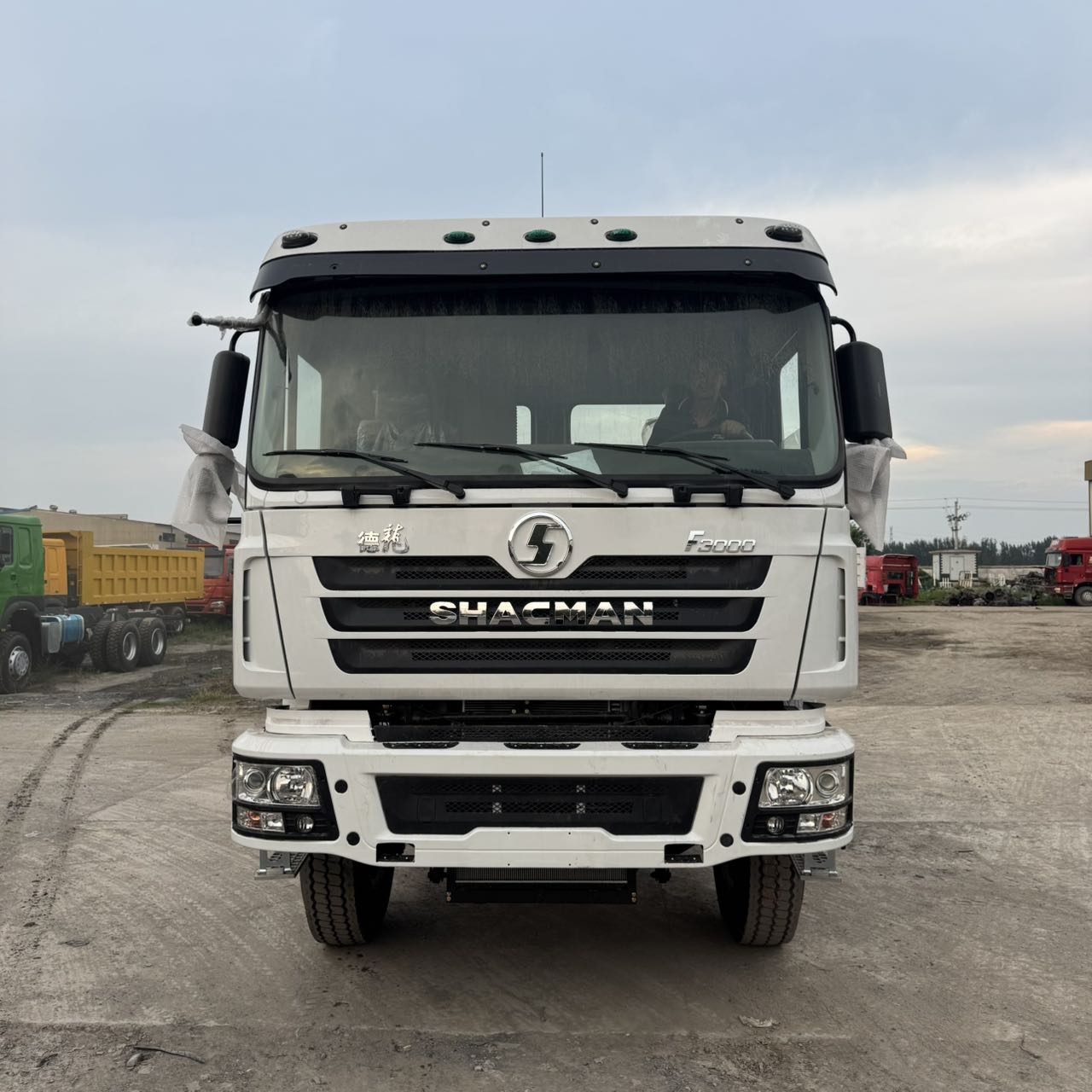 德龙f3000牵引车6X4