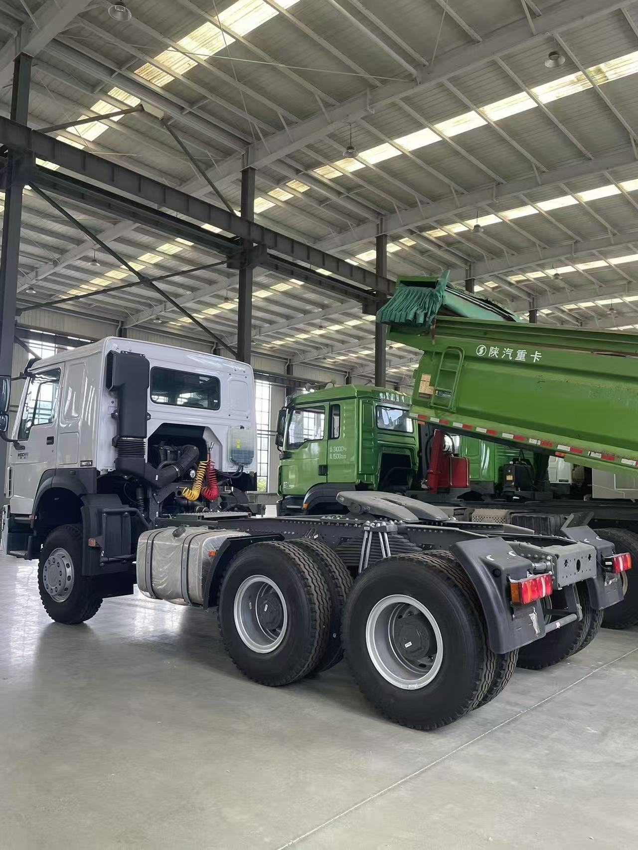 HOWO牵引车6X4