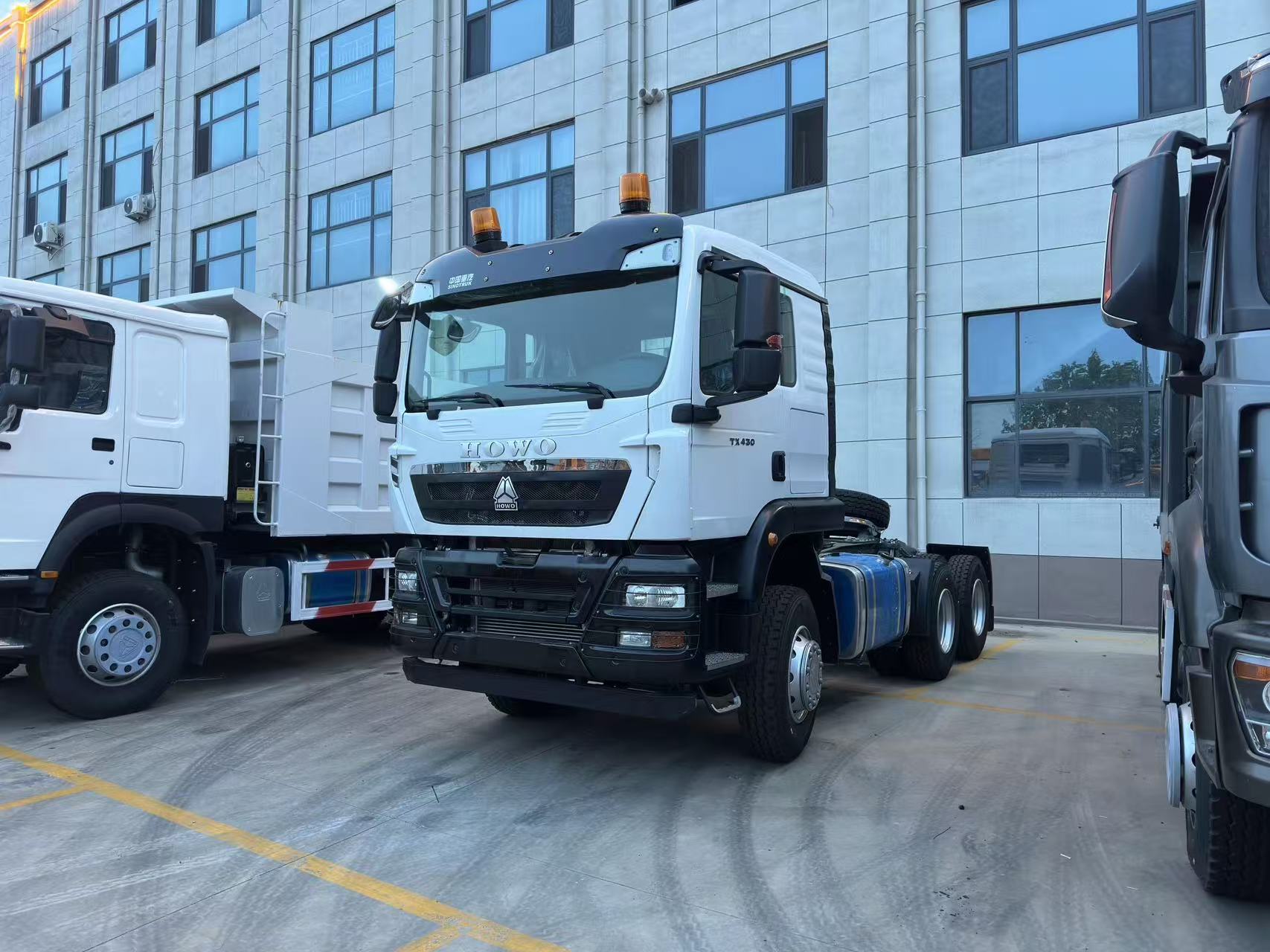 HOWO TX 牵引车6X4