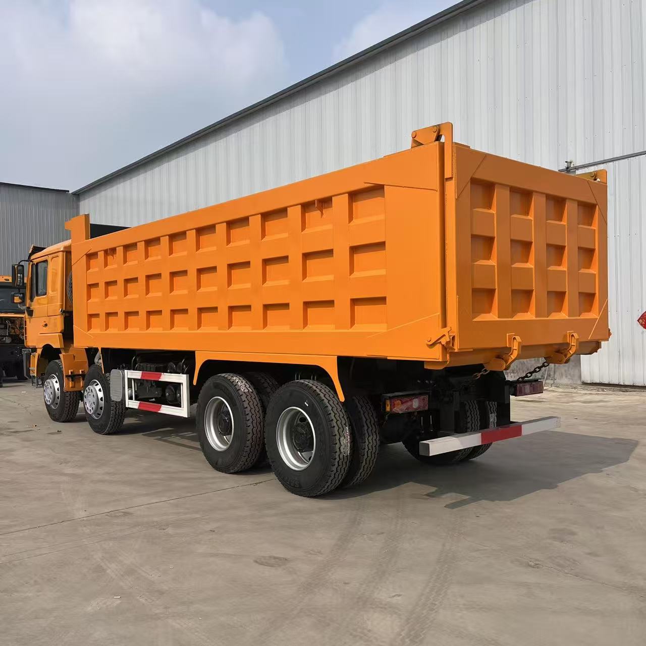 德龙f3000自卸车8X4