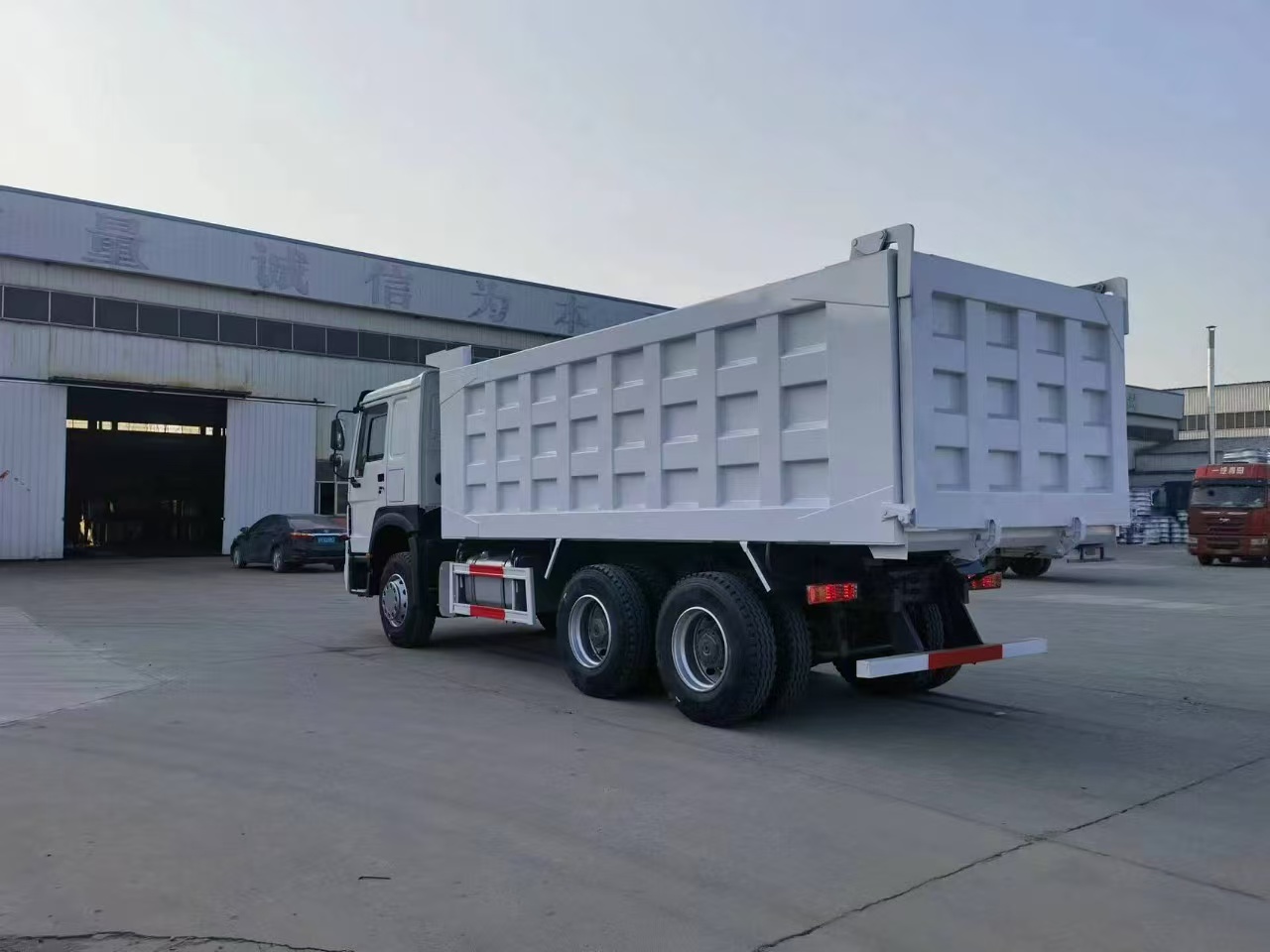 HOWO 自卸车 6X4