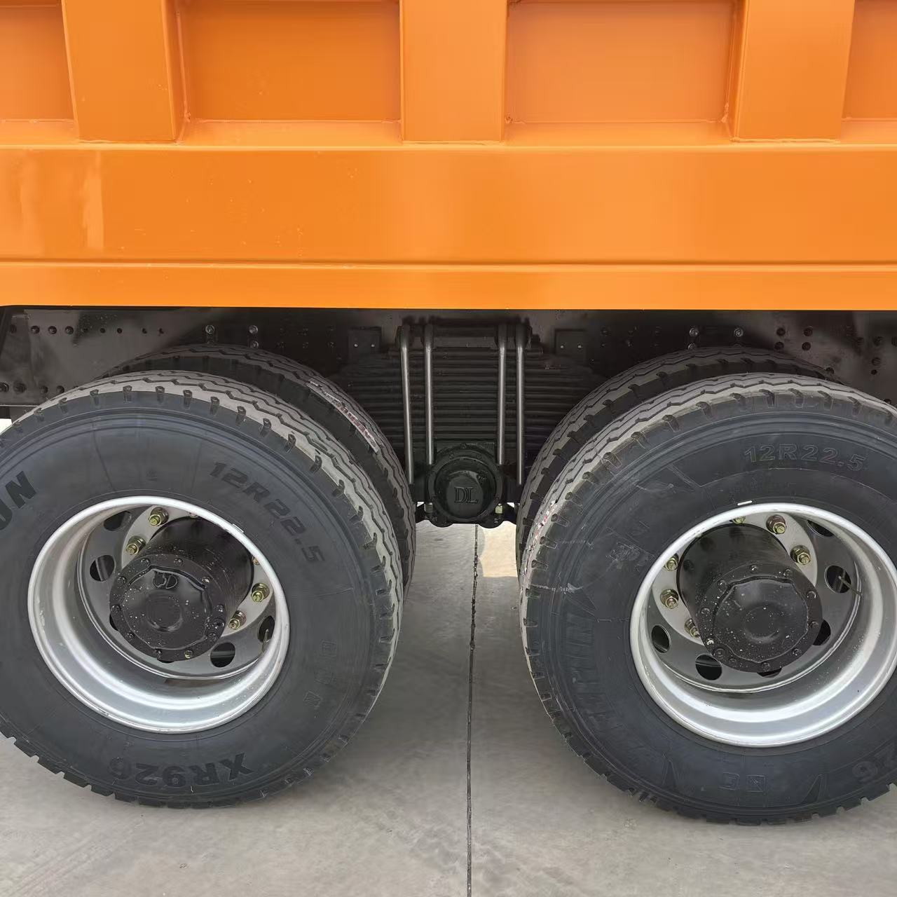 德龙f3000自卸车8X4
