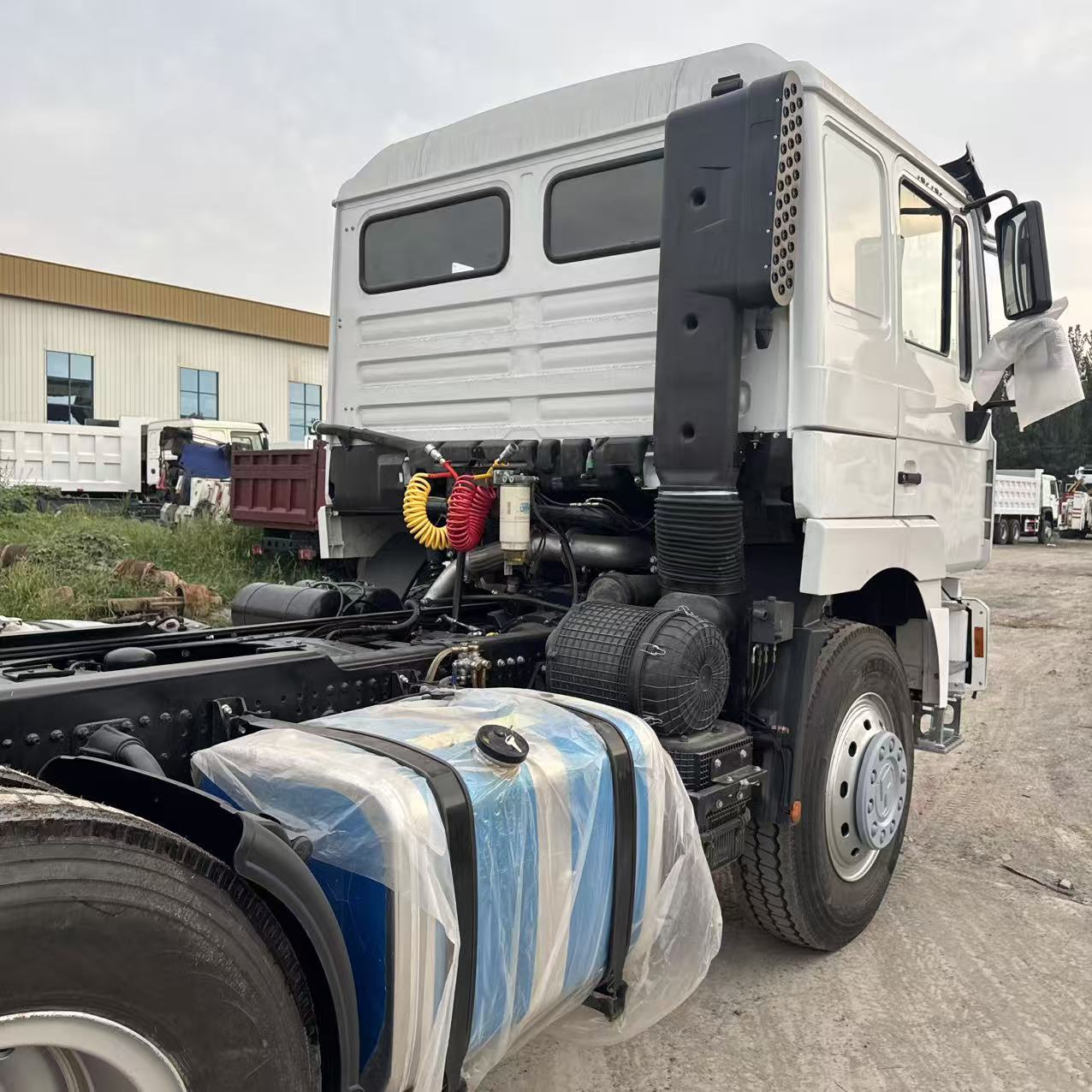 德龙f3000牵引车6X4