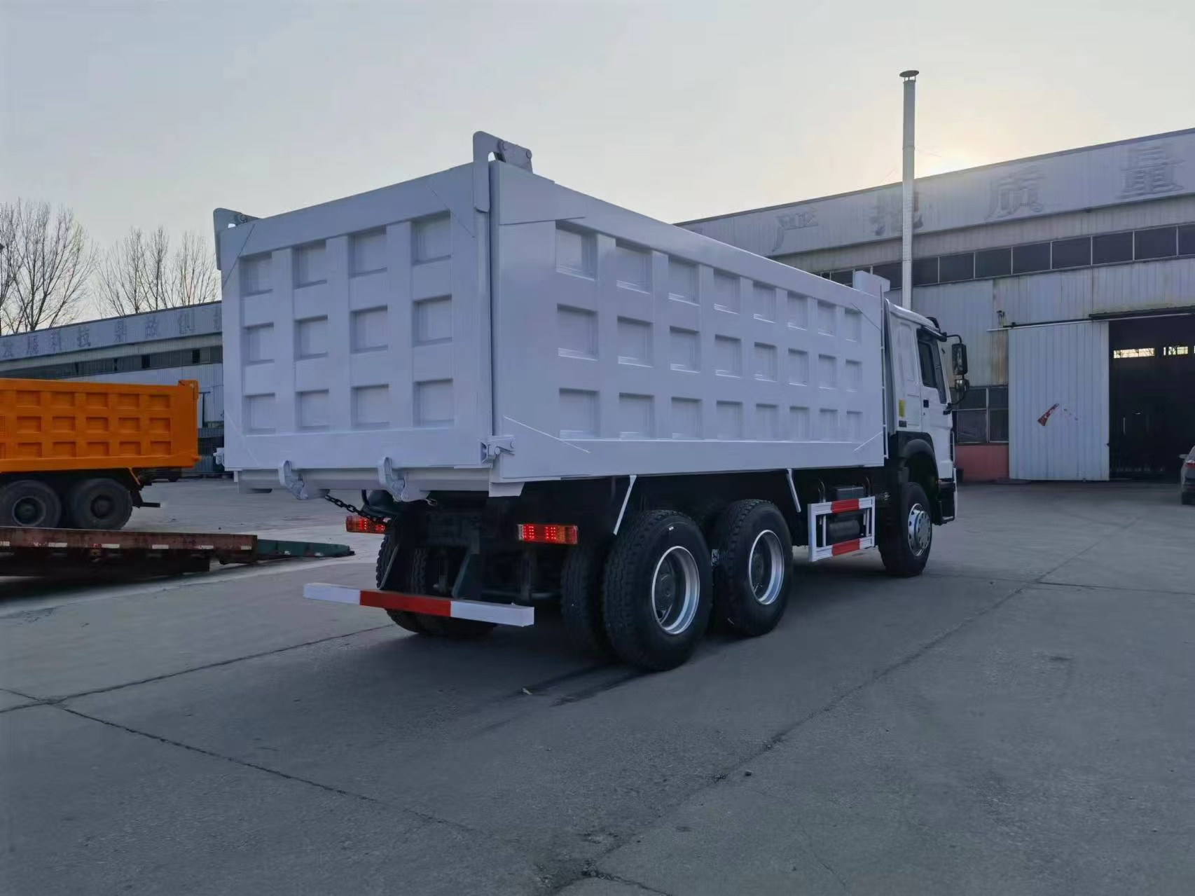 HOWO 自卸车 6X4