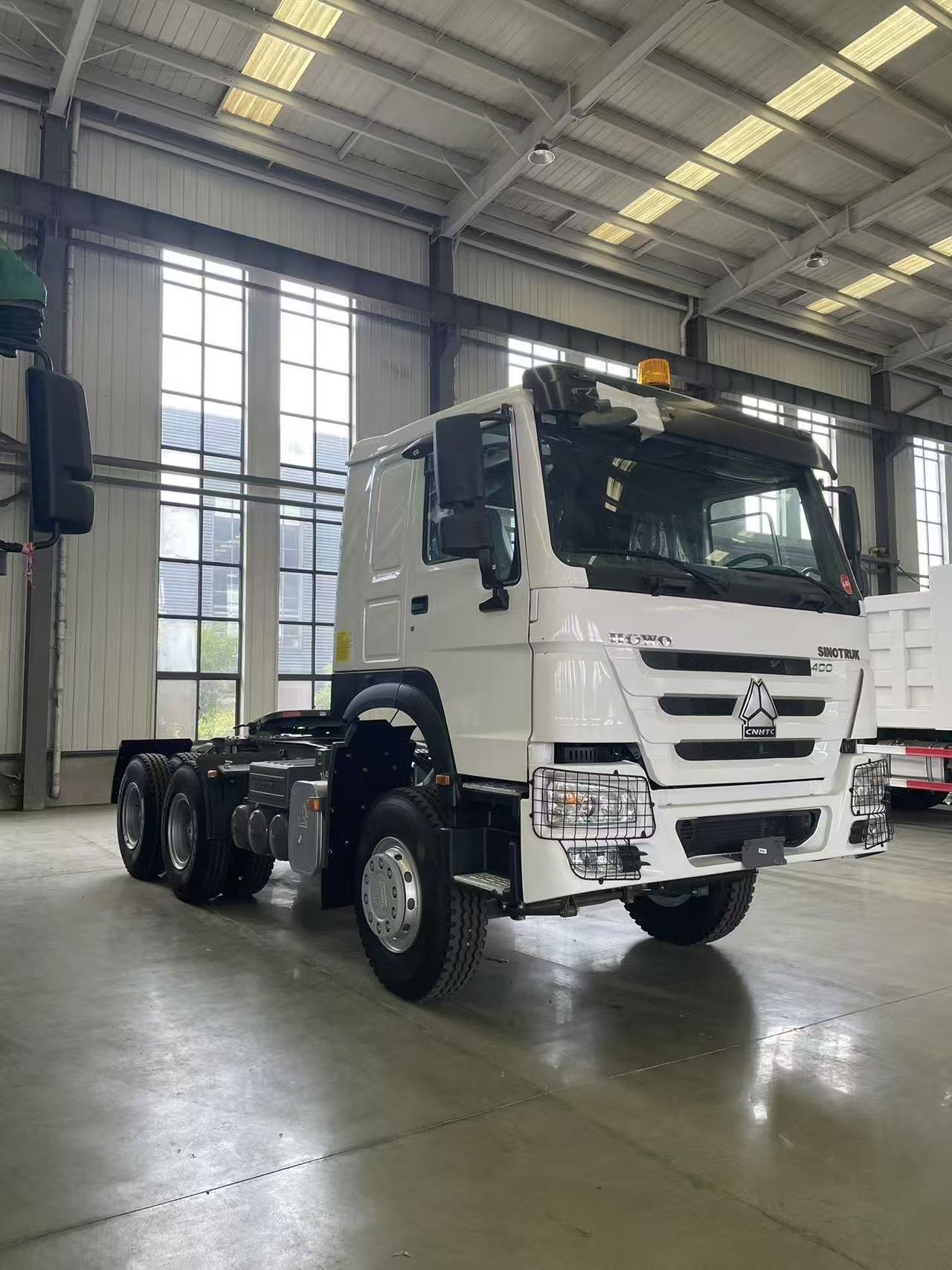 HOWO牵引车6X4